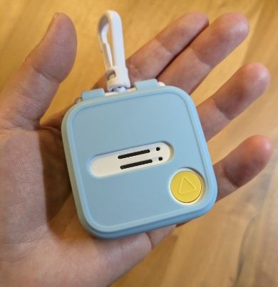 「みもり」我が家は専用のシリコンケースに入れて使用しています。